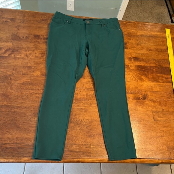 Torrid Bombshell skinny pants Jean knit soft size 14R green dark - Picture 1 of 7